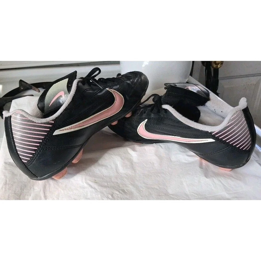 SZ 5 NIKE TIEMPO NATURAL III TF BLACK PINK SOCCER TURF CLEATS 385411-061